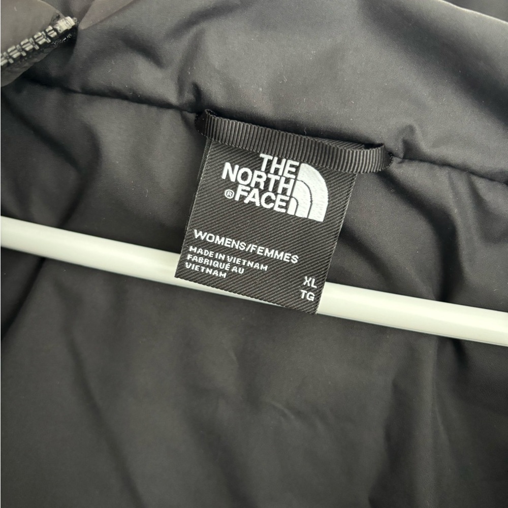 Women’s Frost Fall Hooded North Face Jacket- New with tags. - Picture 3 of 7